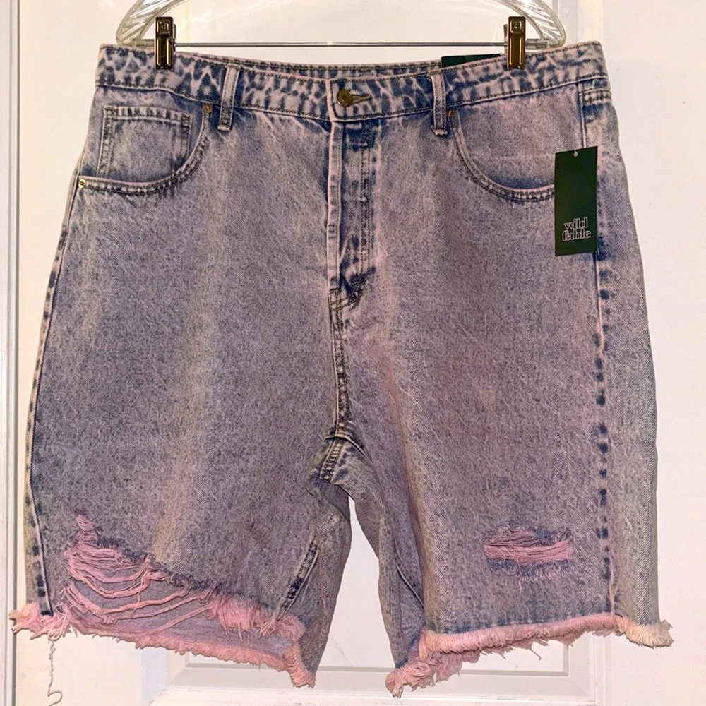 🆕 Wild Fable Women’s 16 Pink-Wash High-Rise Distressed Jean Shorts